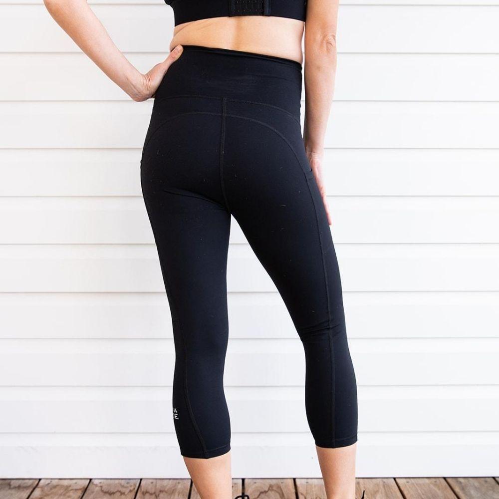 Maternity Leggings - Mama Love Pregnancy & Postpartum 3/4 Length Black Pockets