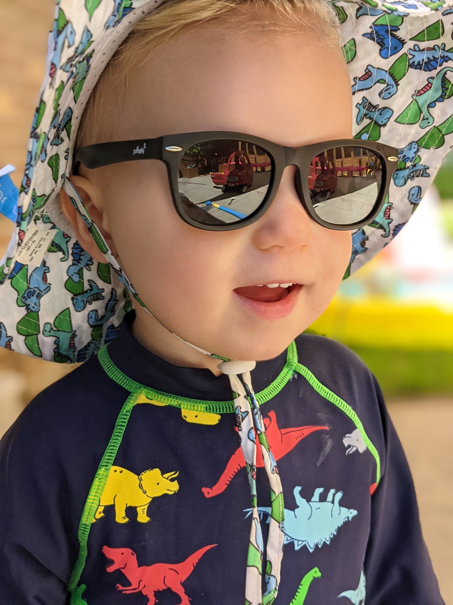 Load image into Gallery viewer, Baby &amp;amp; Toddler Flex-Frame Sunglasses Polarized UV400 With Strap - Black
