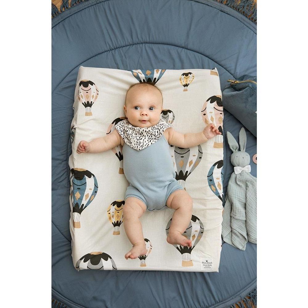 
                
                    Load image into Gallery viewer, Playmat - Tender Blue - Baby Luno
                
            